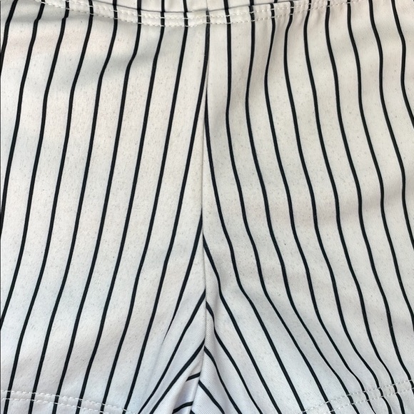 Black/White Kortni Jeane Euro - Picture 2 of 3